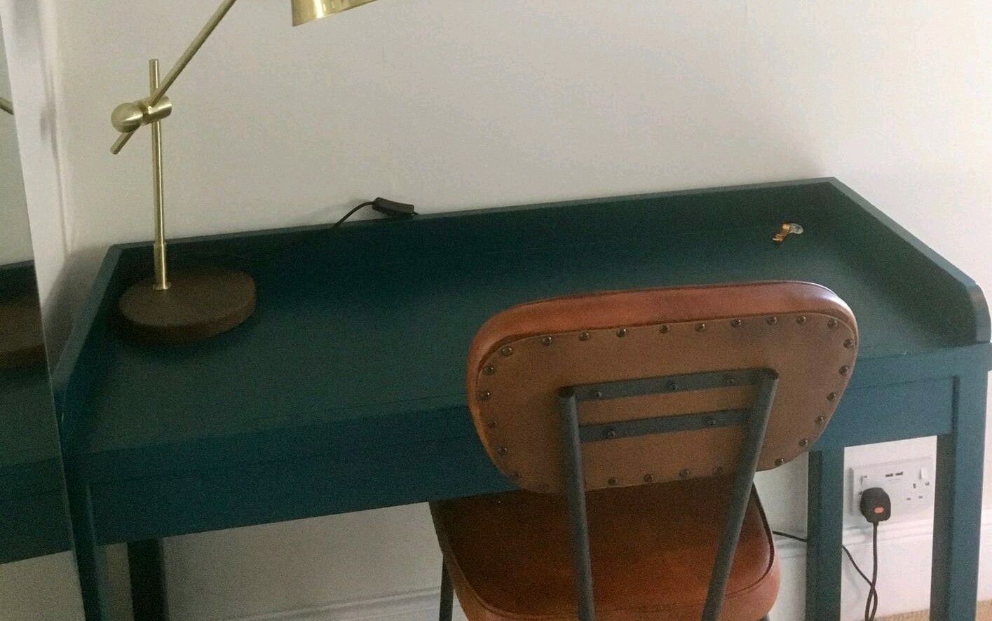مكنب حديث في الدمام